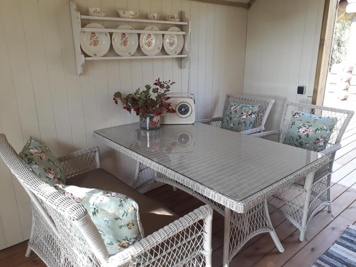 Koiguste Paehkli Seaside Cottage With Cozy Outdoor Patio מראה חיצוני תמונה